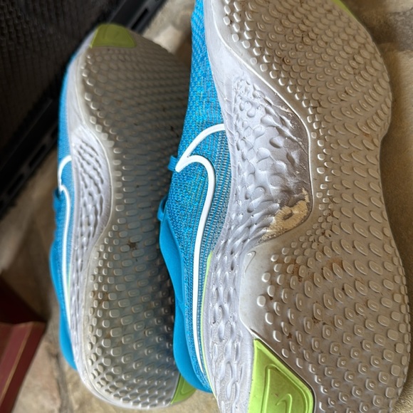 Men’s Nike invincible run - Picture 8 of 9